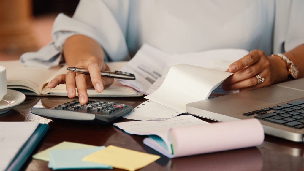 VAT Deregistration Addressing Client Queries 01 1024x576 1